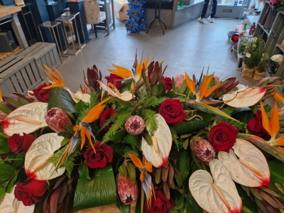 tropical casket spray